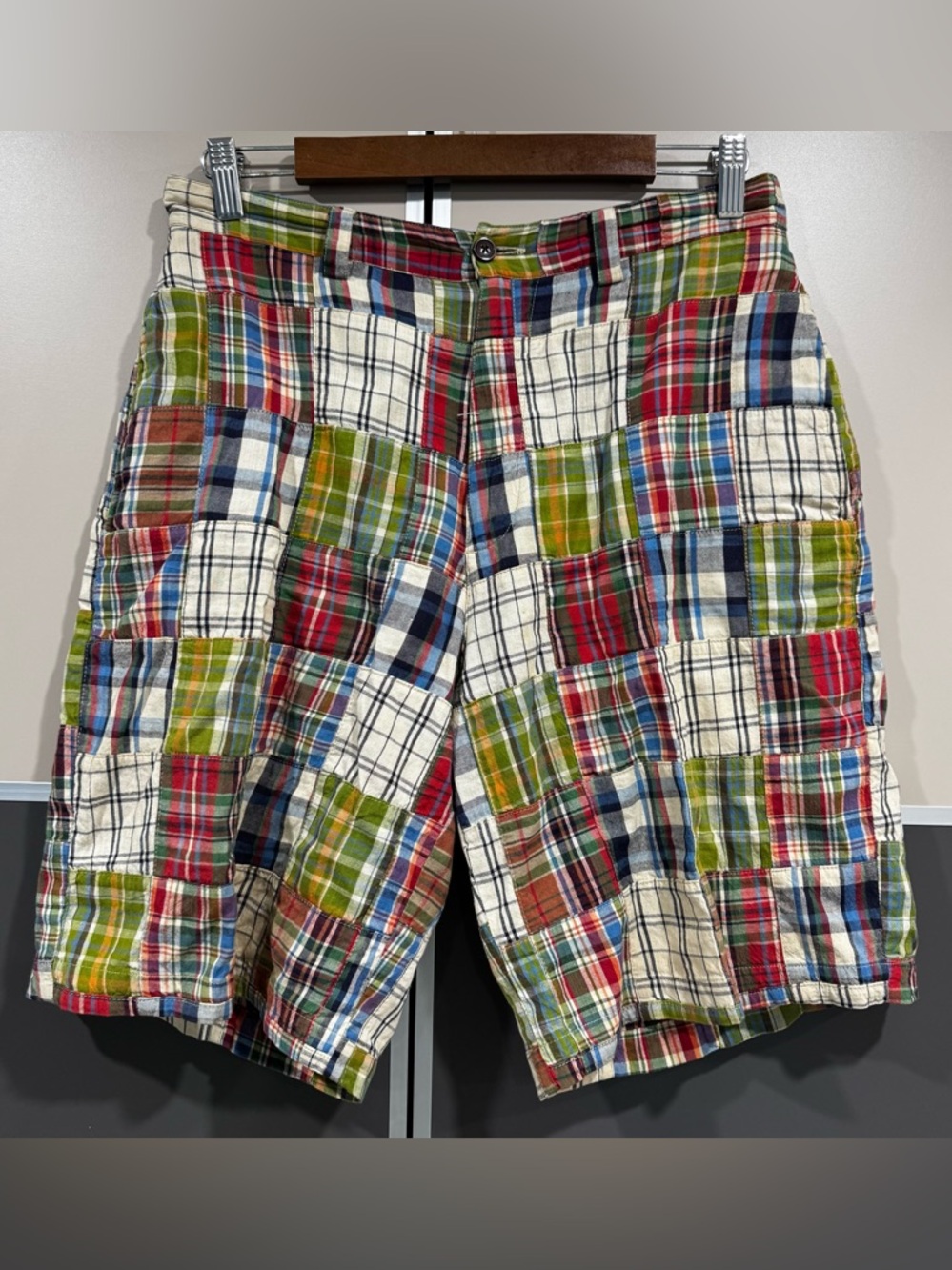 Vintage GAP Y2K Rugged Short Bermuda Madras Patchwork Plaid Mens 31 Beach